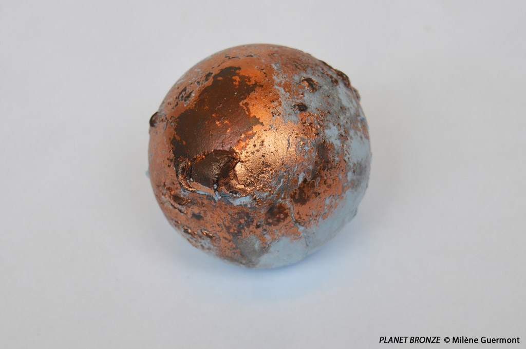 PLANET BRONZE into the aquarium
